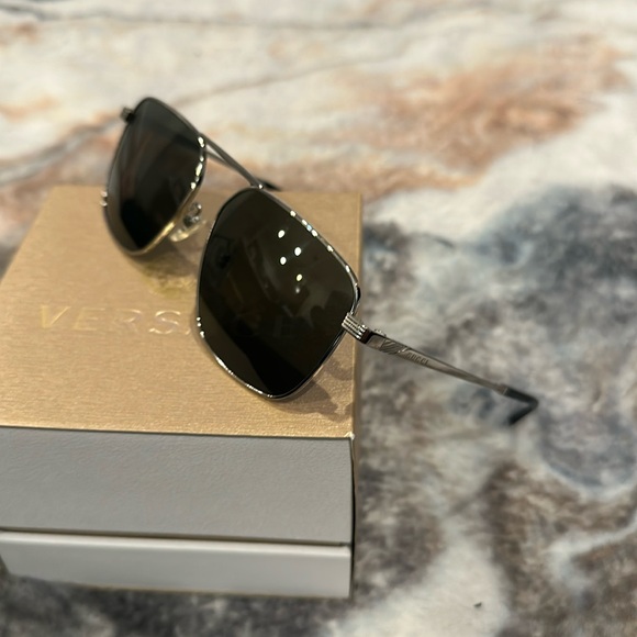 Gucci, men’s black silver accent 57 mm sunglasses - Picture 1 of 4